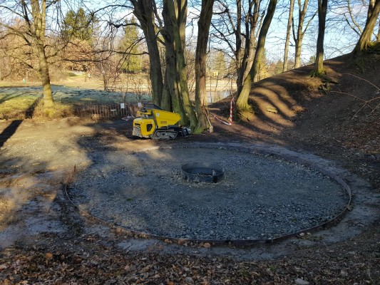 Úprava přístupových cest, parkoviště a okolí Marvánku