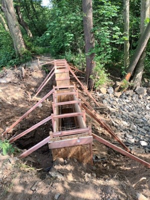 Hráz rybník Kuří