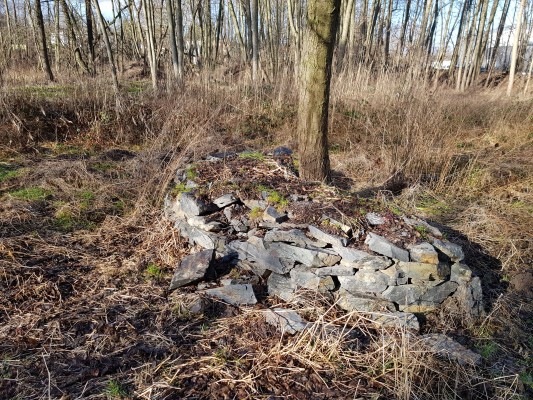 Zídka u pláže Zimák