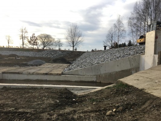 Odbahnění a oprava hráze rybníku Rozpakov